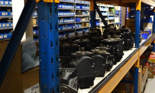 negoce vente conseil composants hydrauliques pompes moteurs distribution regulation verins outillages accessoires flexibles valves vannes